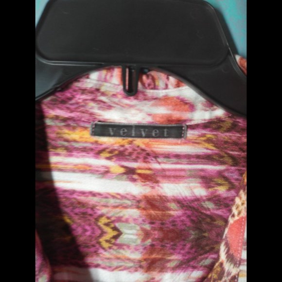 Casual Long Sleeve Button Down Blouse Bright Fall Color Aztec Deign 100% Viscose - Picture 10 of 10